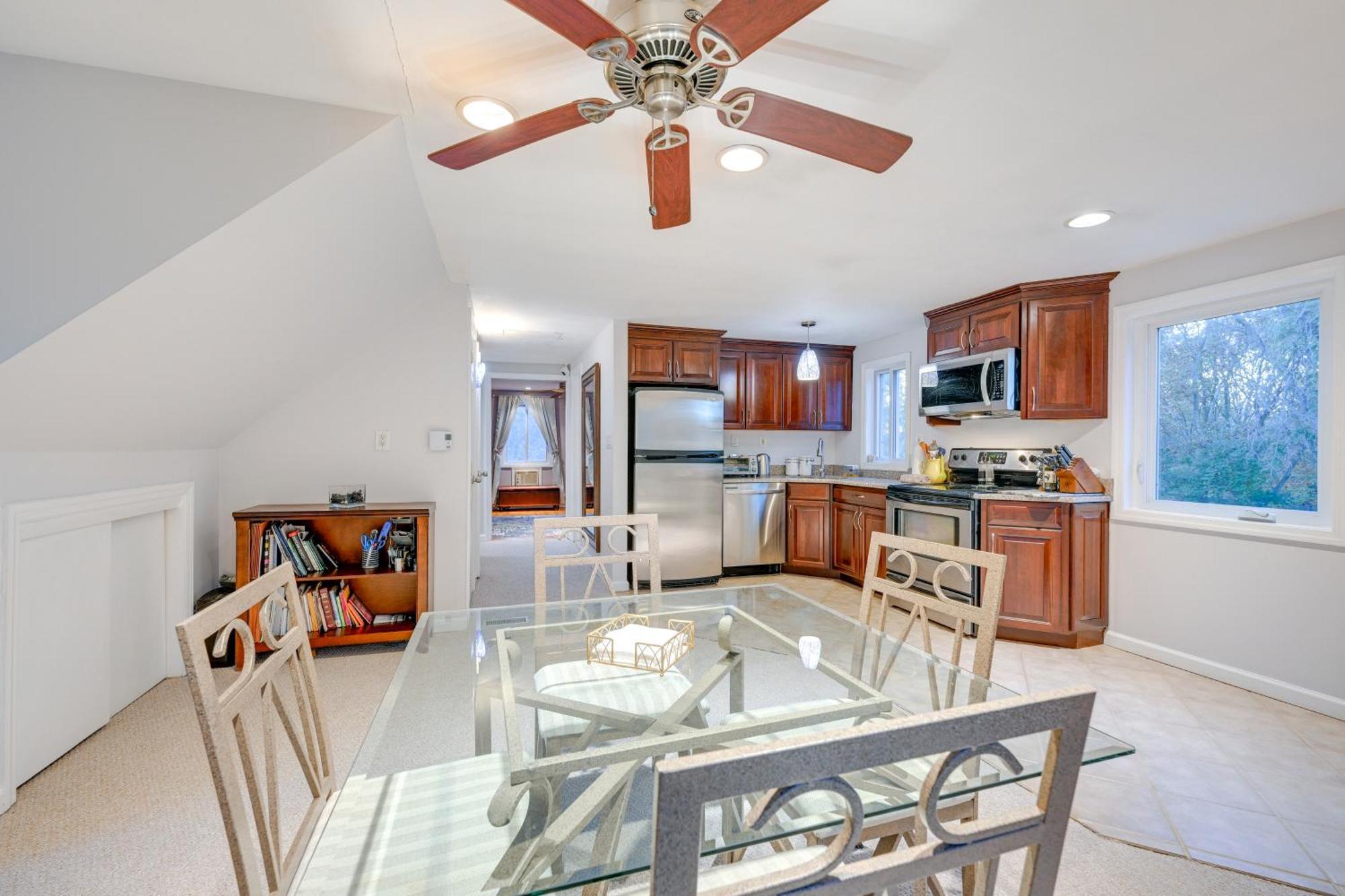 Cozy Dix Hills Apt With Deck About 7 Mi To Beach! エクステリア 写真